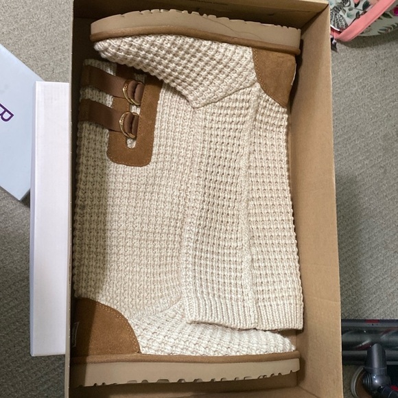 UGG Shoes - Ugg classic Solene tall